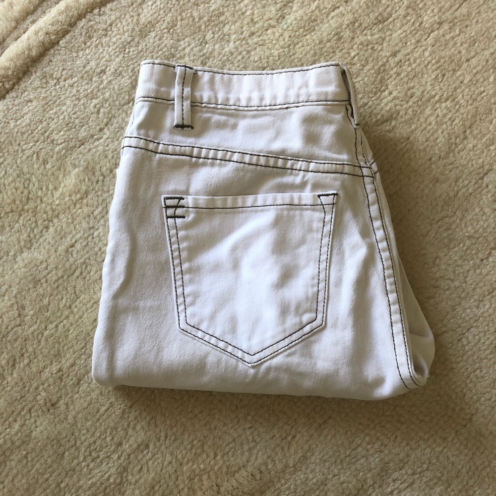 BDG Mom Jeans - White